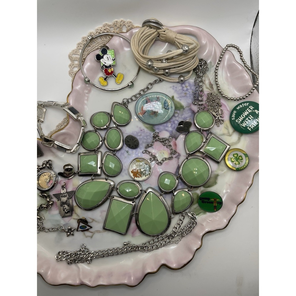 Mixed Lot Costume Jewelry, Necklaces, Pins, Bracelets, Cuffs